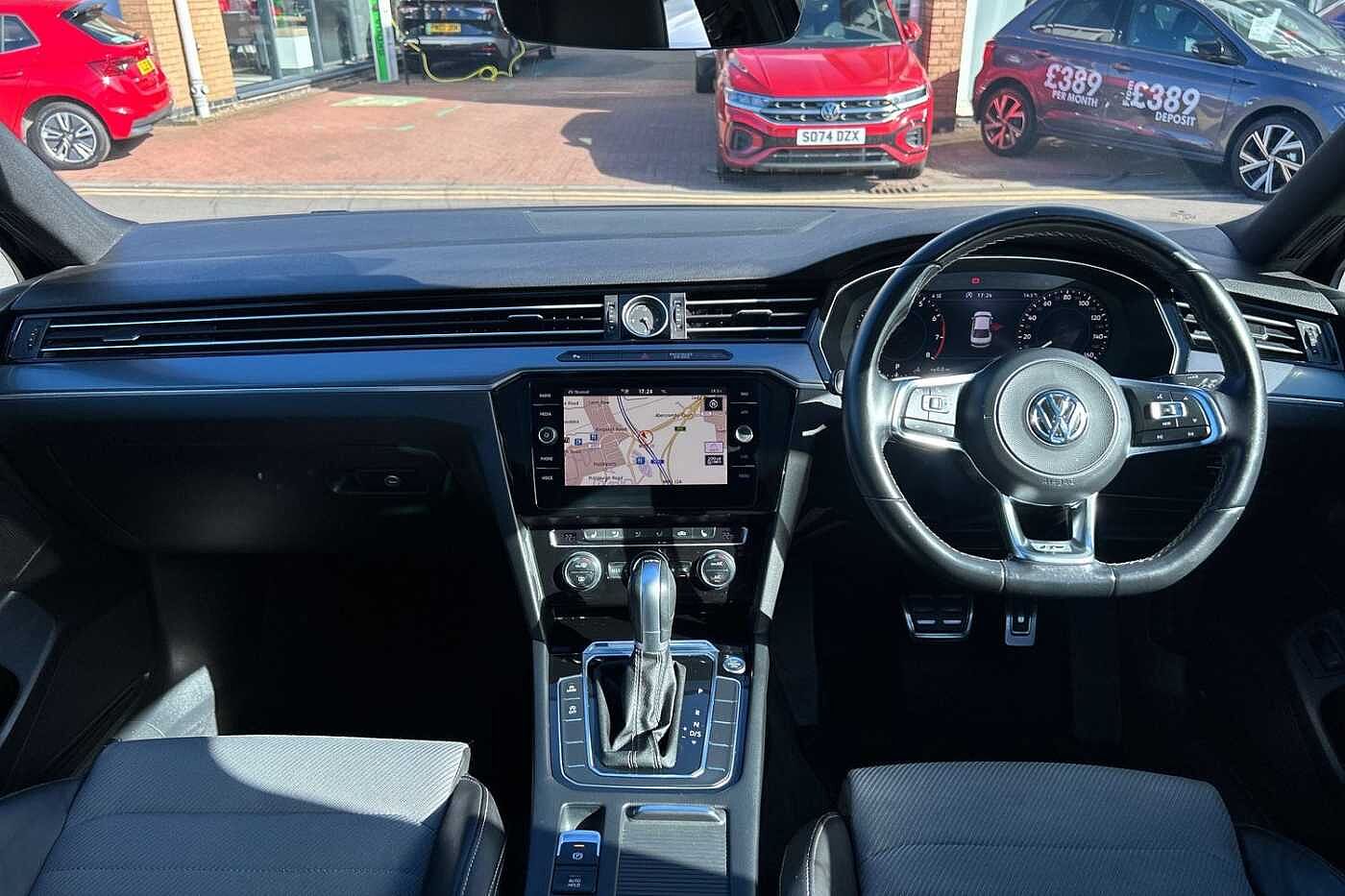 Volkswagen Passat 1.5 TSI (150ps) R-Line (s/s)DSG Saloon