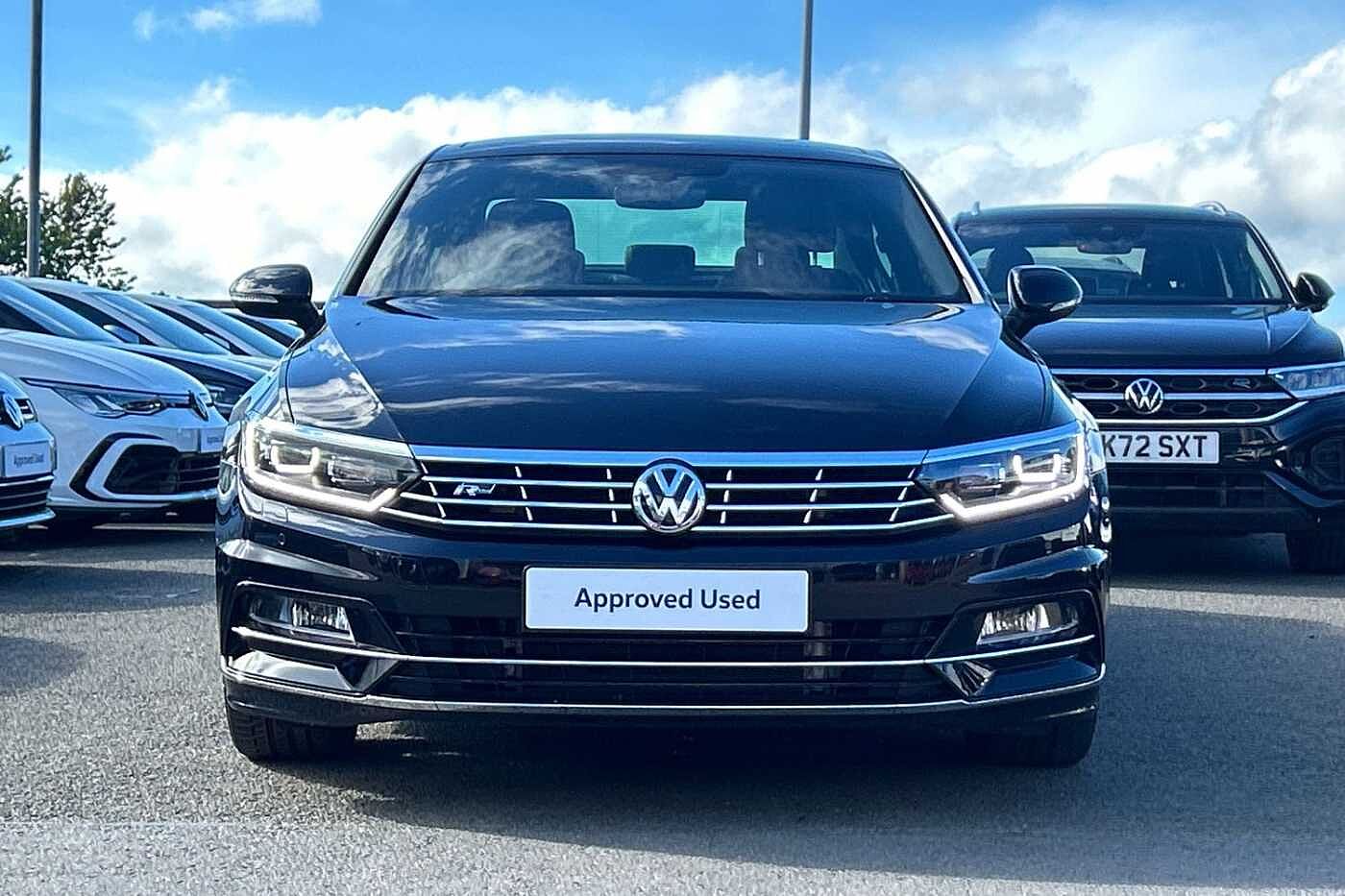 Volkswagen Passat 1.5 TSI (150ps) R-Line (s/s)DSG Saloon